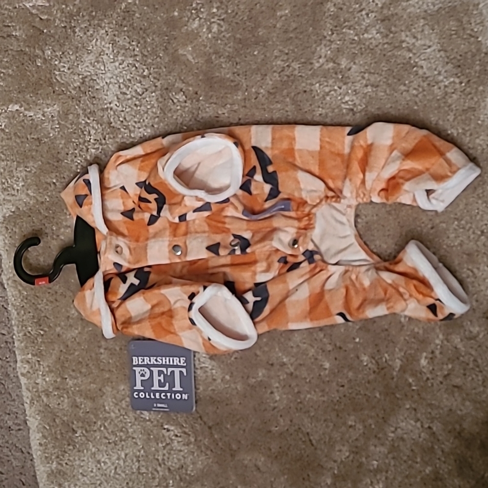 BRAN-NEW BERKSHIRE PET COLLECTION